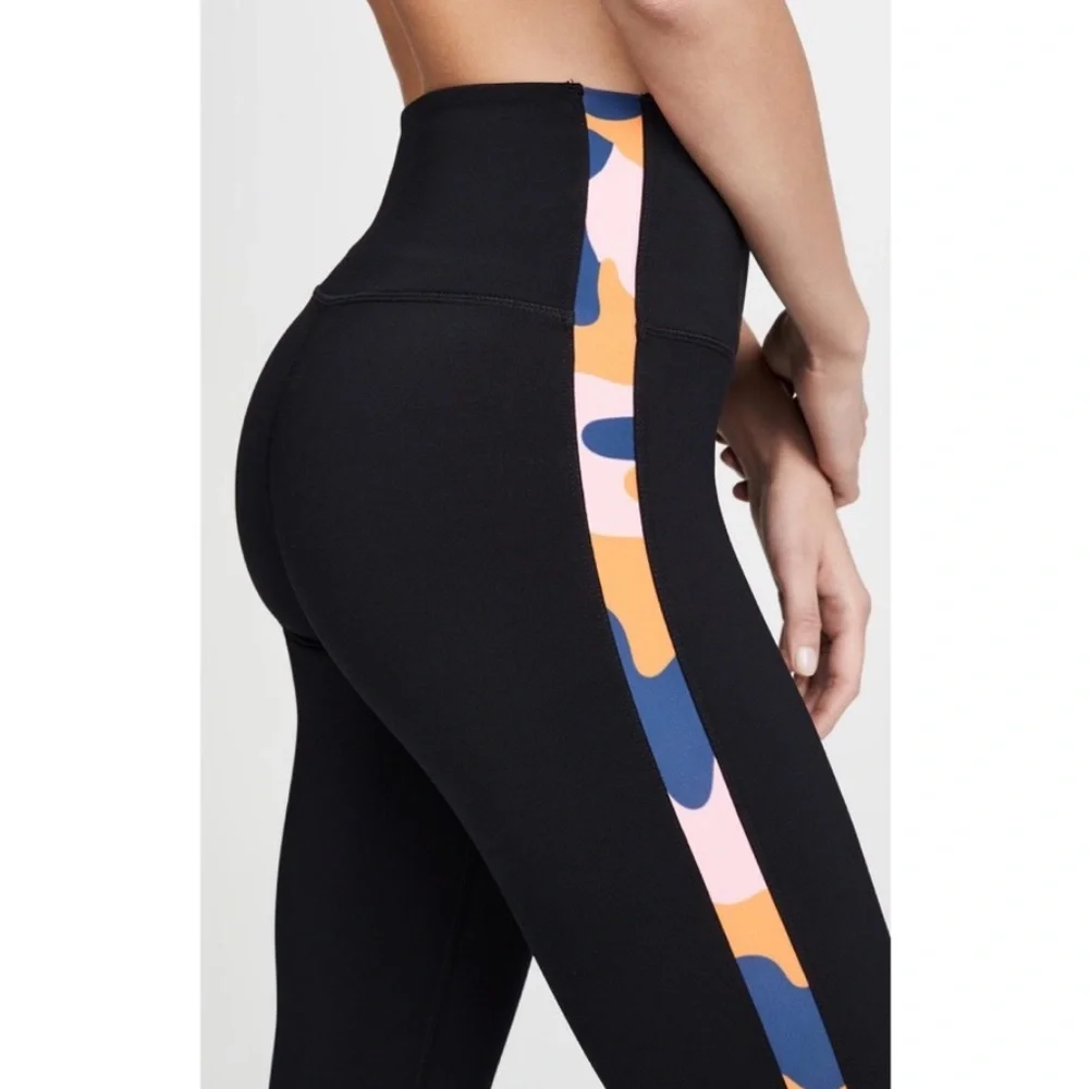 SPLITS59 Claire High Rise Black Pink Camo Legging - Picture 4 of 9